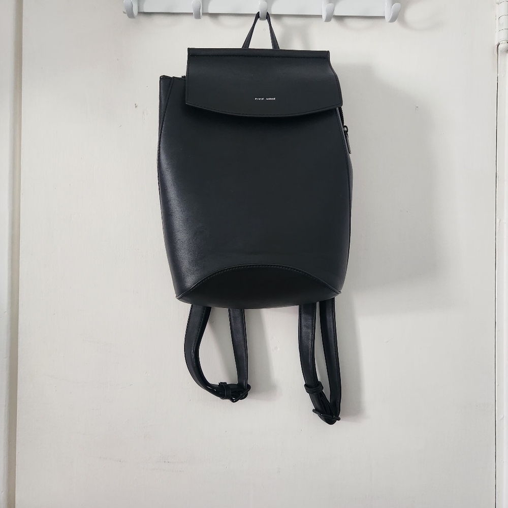 Pixie MOOD VEGAN LEATHER Black Backpack
